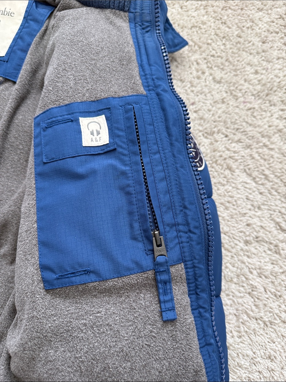 Abercrombie & Fitch Royal Blue Kids Puffer Jacket with Hood - Picture 4 of 5